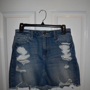 Hollister distressed denim skirt size 5